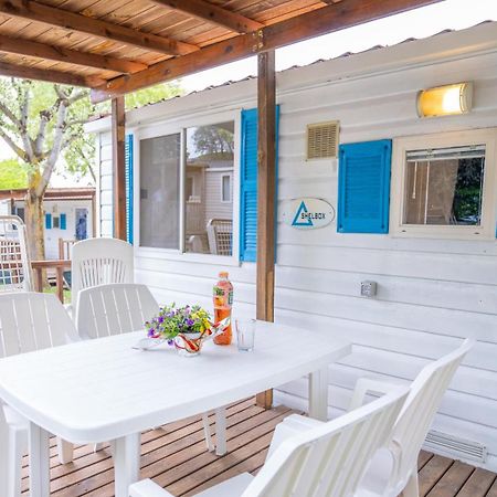 Happy Camp Mobile Homes In Butterfly Camping Village Peschiera del Garda Exterior foto