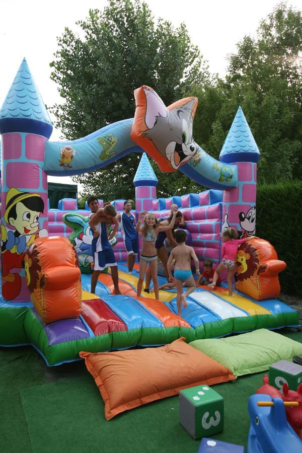 Happy Camp Mobile Homes In Butterfly Camping Village Peschiera del Garda Exterior foto